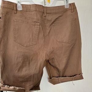 Ladies Distressed Mauve Bermuda shorts Size 13/14